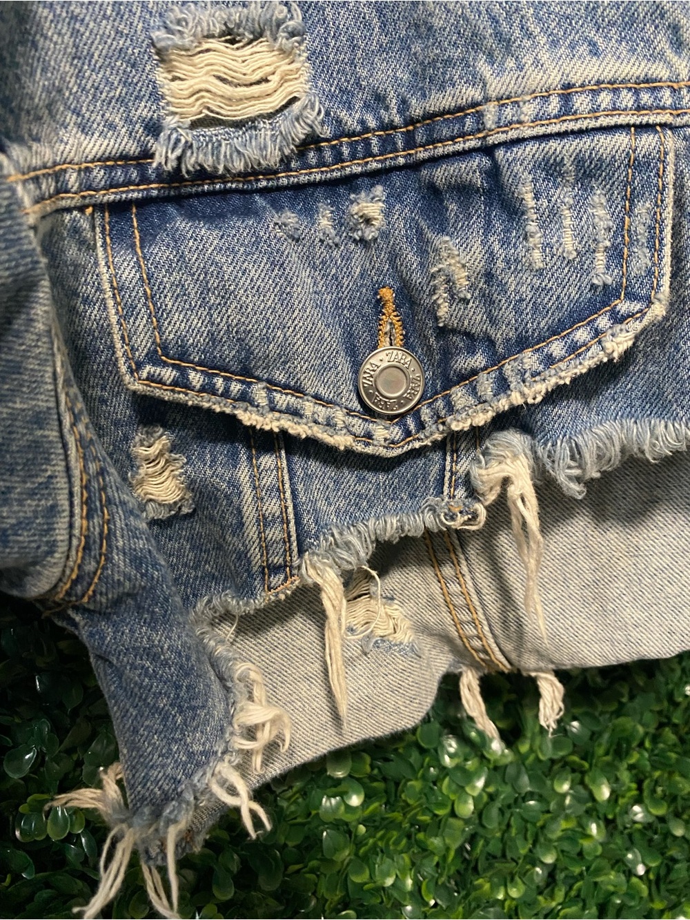 Zara Denim/Jean Jacket - Picture 3 of 4